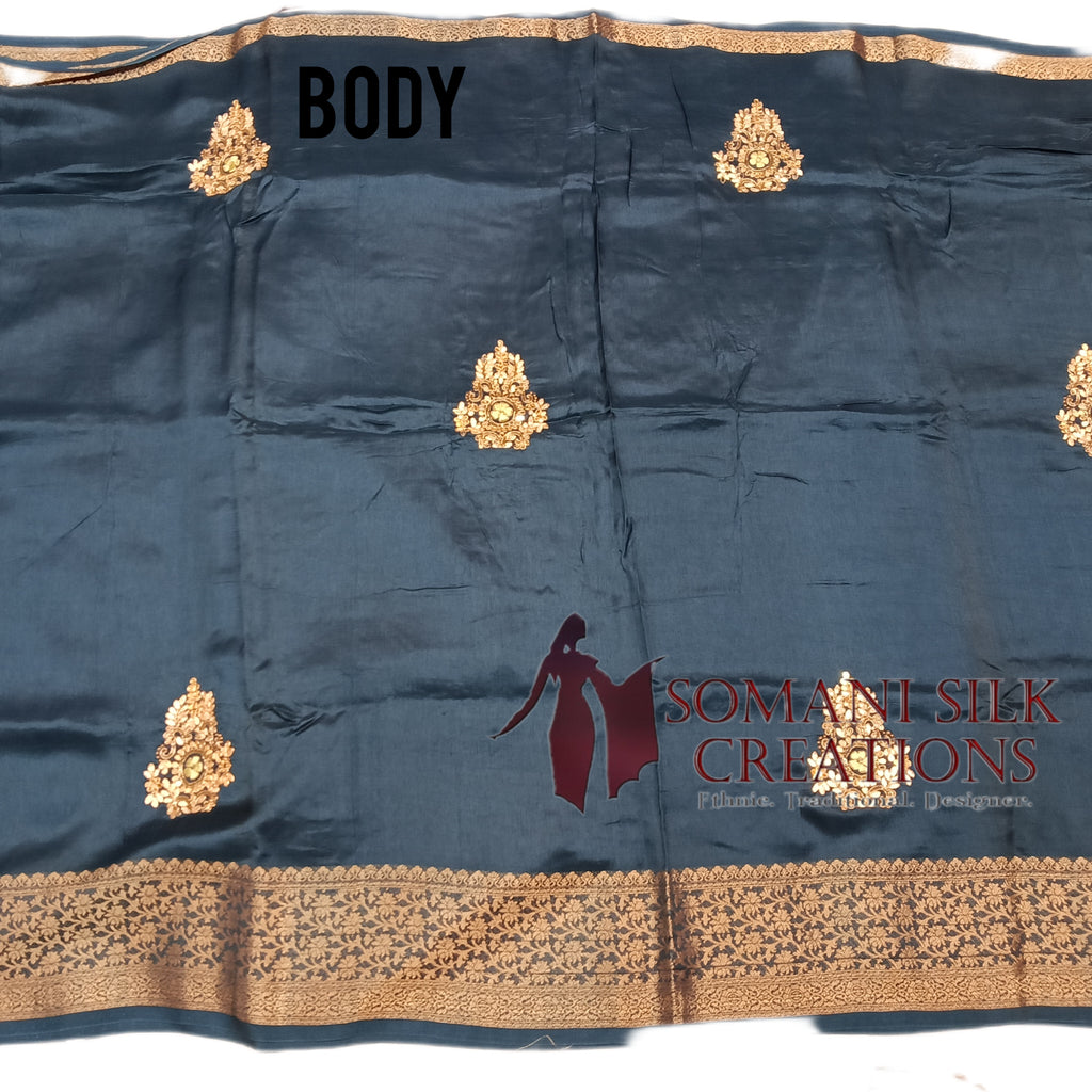 Calcutta Embroidery Saree with Contrast Blouse