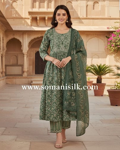 Side slit pure muslin suit